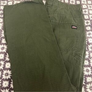 Green cargo "Genuine Dickies" size 27